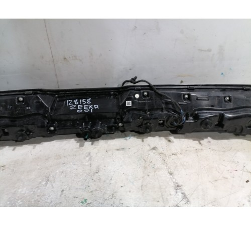 Центральный фонарь крышки багажника