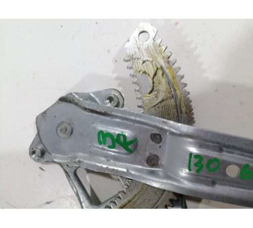 Стеклоподъемник правый задний