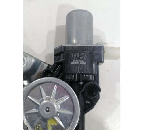 Стеклоподъемник правый задний