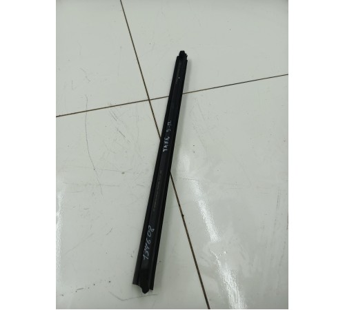 Уплотнитель стекла задний правый внутренний