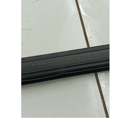 Уплотнитель стекла задний правый внутренний