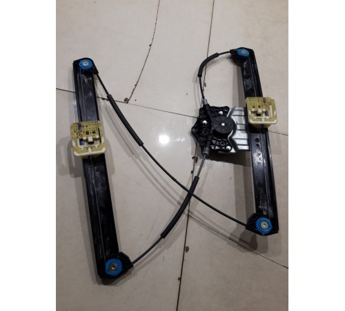 Стеклоподъемник (передний левый)