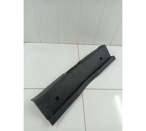 Обшивка задней панели багажника