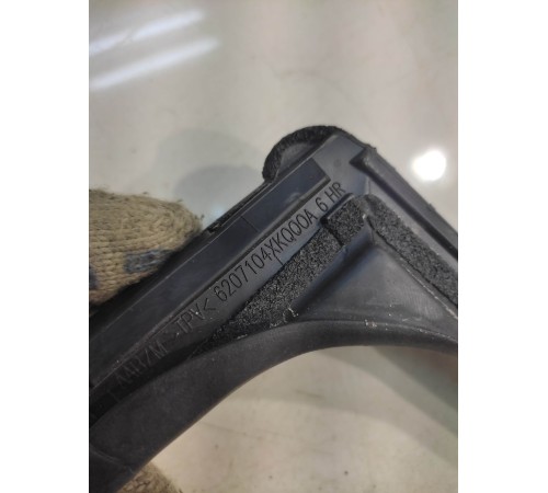 Уплотнитель стекла (задний, правый)