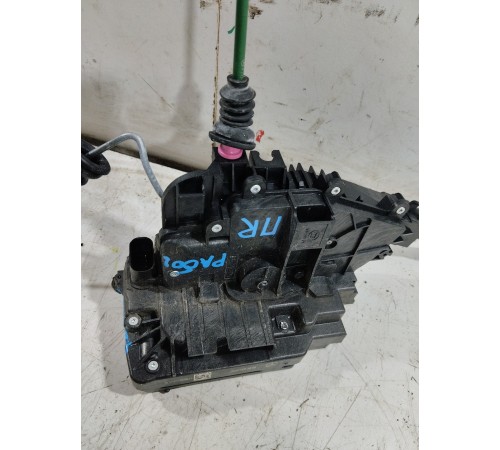 Замок двери передний правый