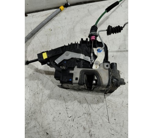 Замок двери передний правый