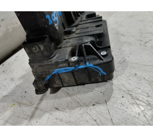 Замок двери передний правый