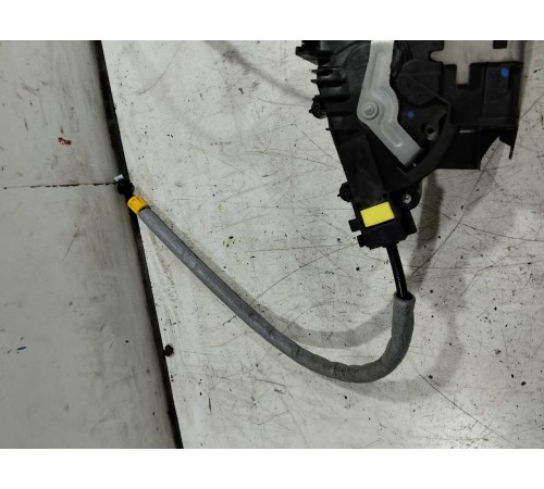 Замок двери передний правый