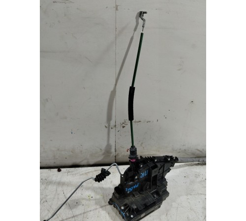 Замок двери передний правый