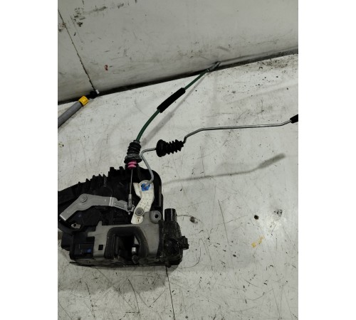 Замок двери передний правый