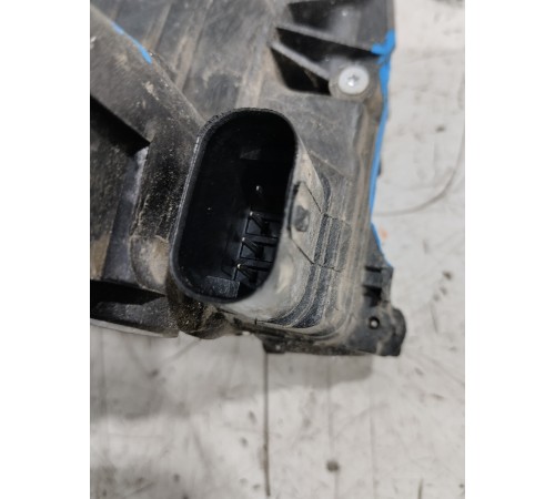 Замок двери передний правый