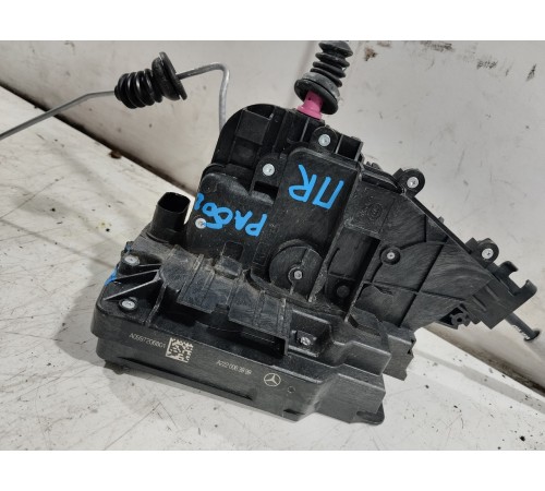 Замок двери передний правый