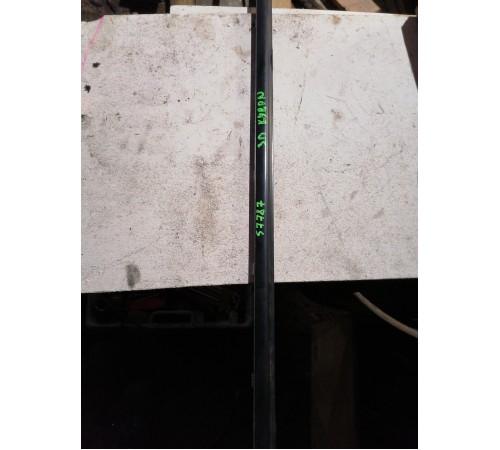 Молдинг двери задней правой стекла наружний