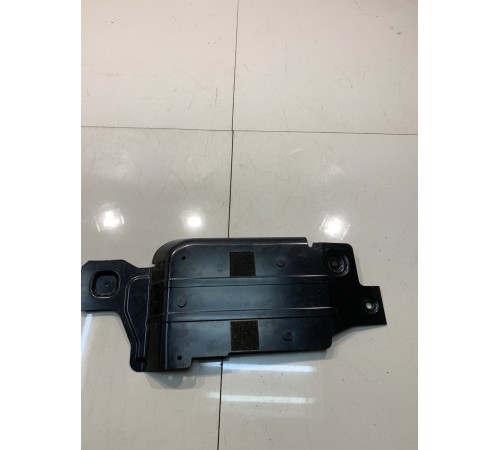 Кронштейн блока усилителя магнитолы