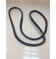 Уплотнитель двери задней левой