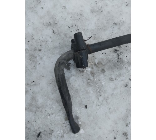 Стабилизатор передний