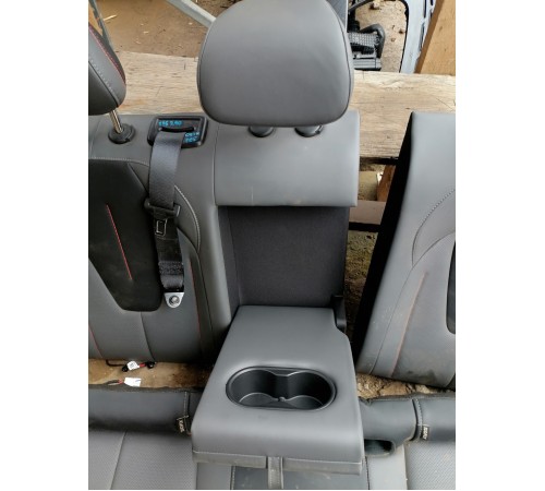 Задний ряд сидений