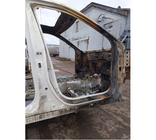 Порог со стойкой правый