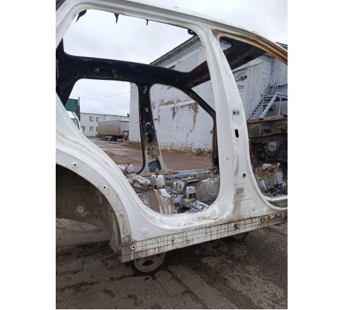 Порог со стойкой правый