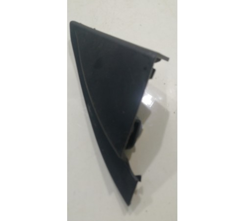 Уголок двери (передний, правый)