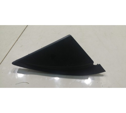 Уголок двери (передний, правый)