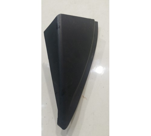 Уголок двери (передний, правый)