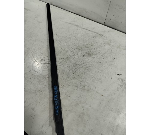 Молдинг стекла передний правый