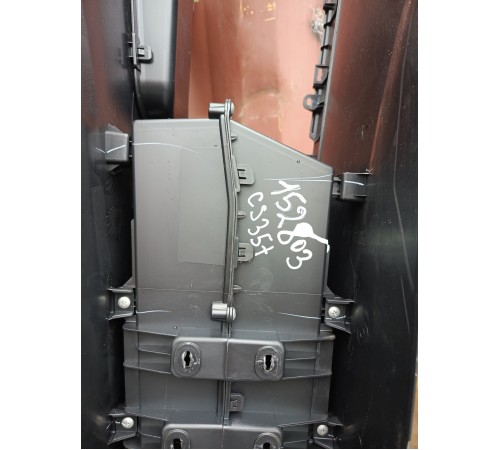 Центральная консоль с подлокотником