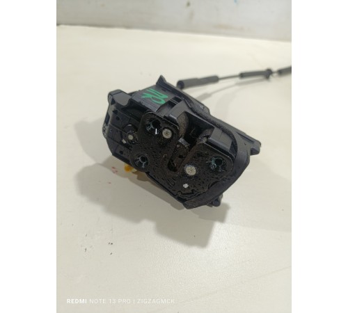 Замок двери передней правой