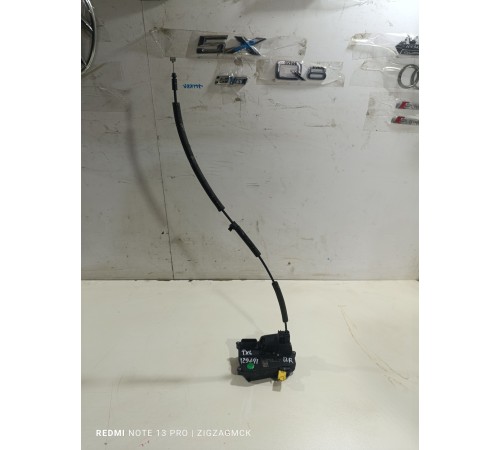 Замок двери передней правой