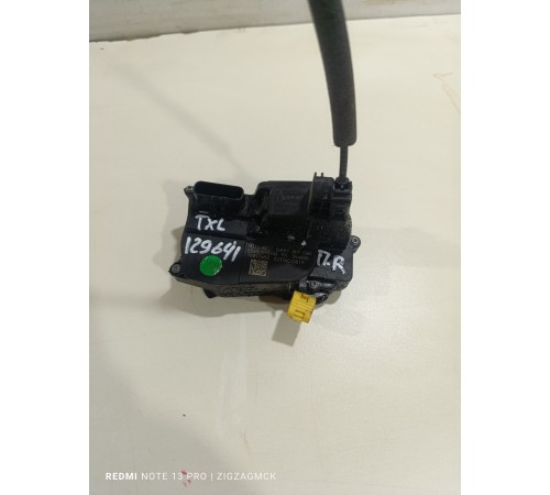 Замок двери передней правой