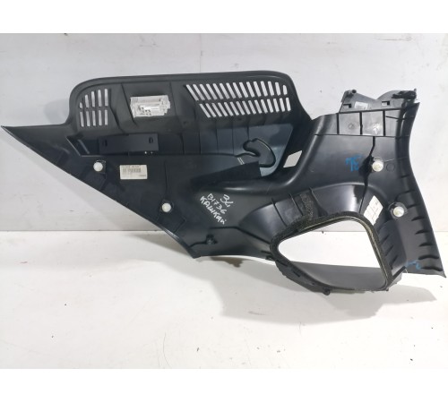 Обшивка задней стойки левая верхняя