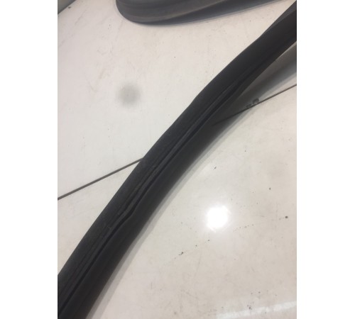 Уплотнитель багажника