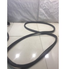 Уплотнитель багажника