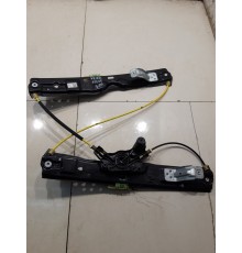 Стеклоподъёмник (задний, правый)