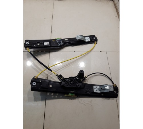 Стеклоподъёмник (задний, правый)