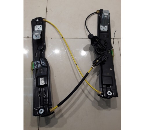 Стеклоподъёмник (задний, правый)