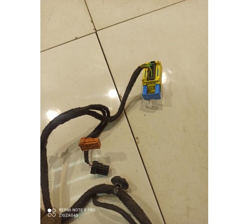Электропроводка двери (передняя, левая)