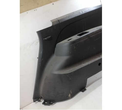 Обшивка багажника правая