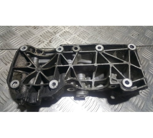 Кронштейн генератора