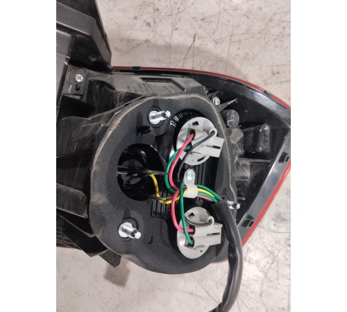 Фонарь задний левый