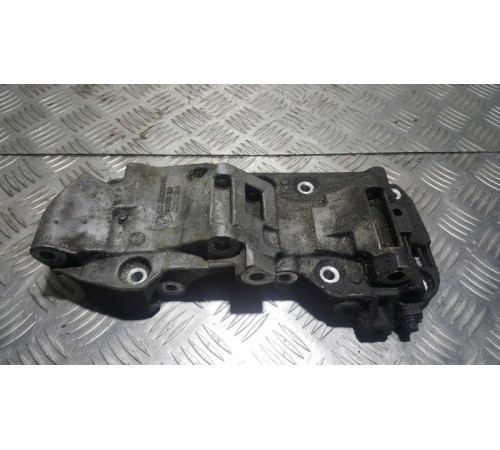 Кронштейн генератора