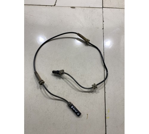 Датчик ABS(передний правый)