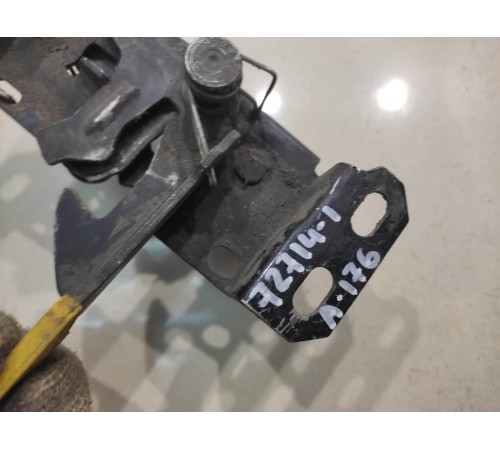 Замок капота