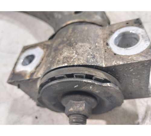 Рычаг подвески (передний правый)