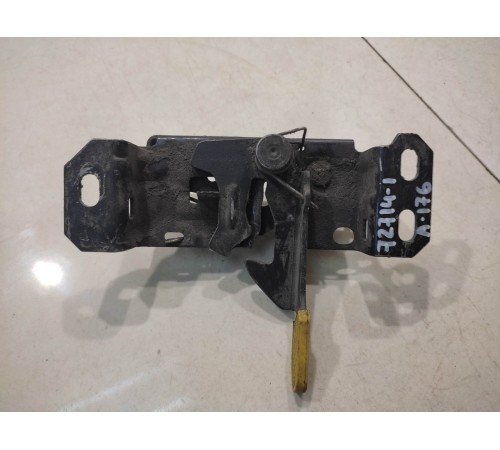 Замок капота