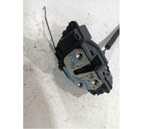 Замок двери передний левый