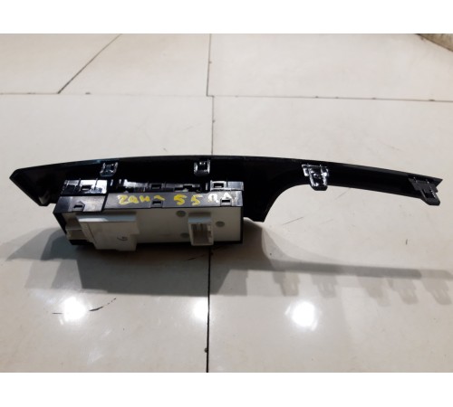 Блок управления стеклоподъемниками (передний, левый)