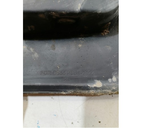 Брызговик задний левый