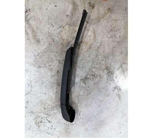 Поводок стеклоочистителя задний